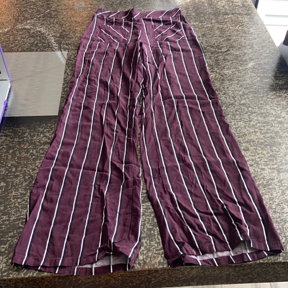 Forever 21 maroon flowy pants